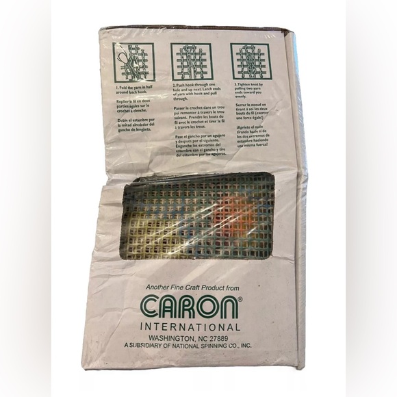 Caron Natura Froggy 12" x 12" Latch Hook Kit New in Sealed Box Frog Craft - Picture 2 of 7